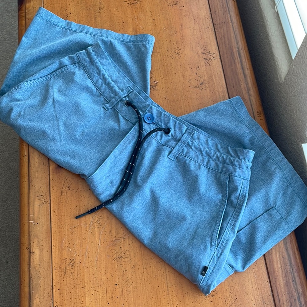 Oakley Blue Men’s Shorts Size 30 - Picture 2 of 6